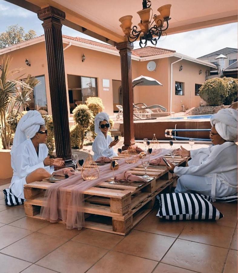 فندق Open House Boutique منزيني المظهر الخارجي الصورة
